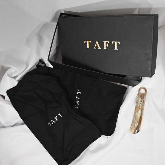 TAFT - The Sneaker in Gray Stripes NEAR MINT COND - Picture 6 of 6